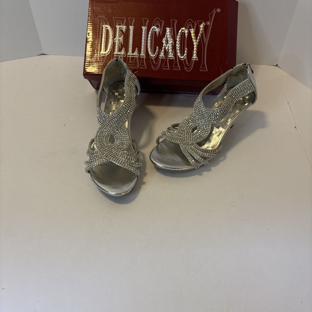 Delicacy Womens Angel-37a Open Toe Med Heel Dress Sandal Shoes sz 8.5 Silver
